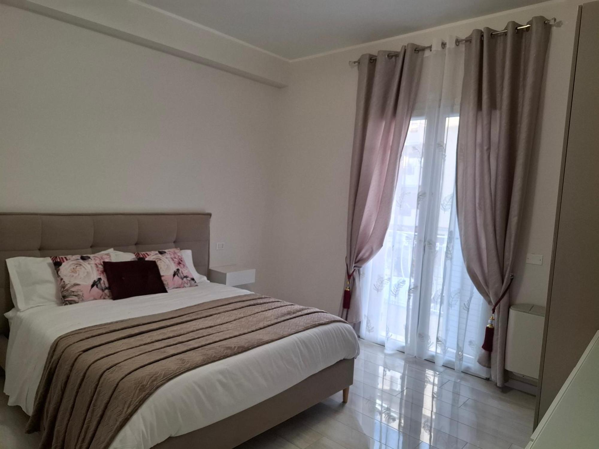 Mariam Royal Apartment & Rooms Reggio di Calabria Eksteriør bilde